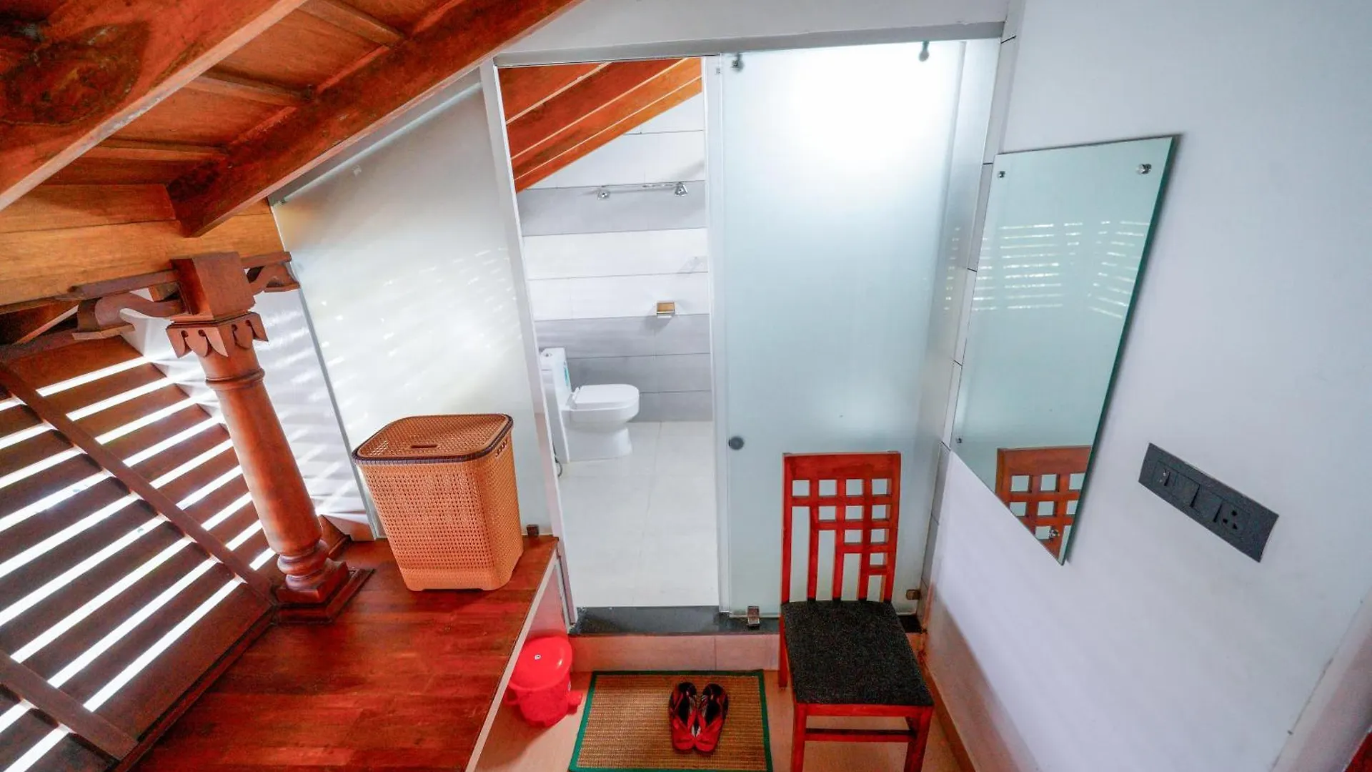 Jaladhija - Lakeview Homestay Kozhikode