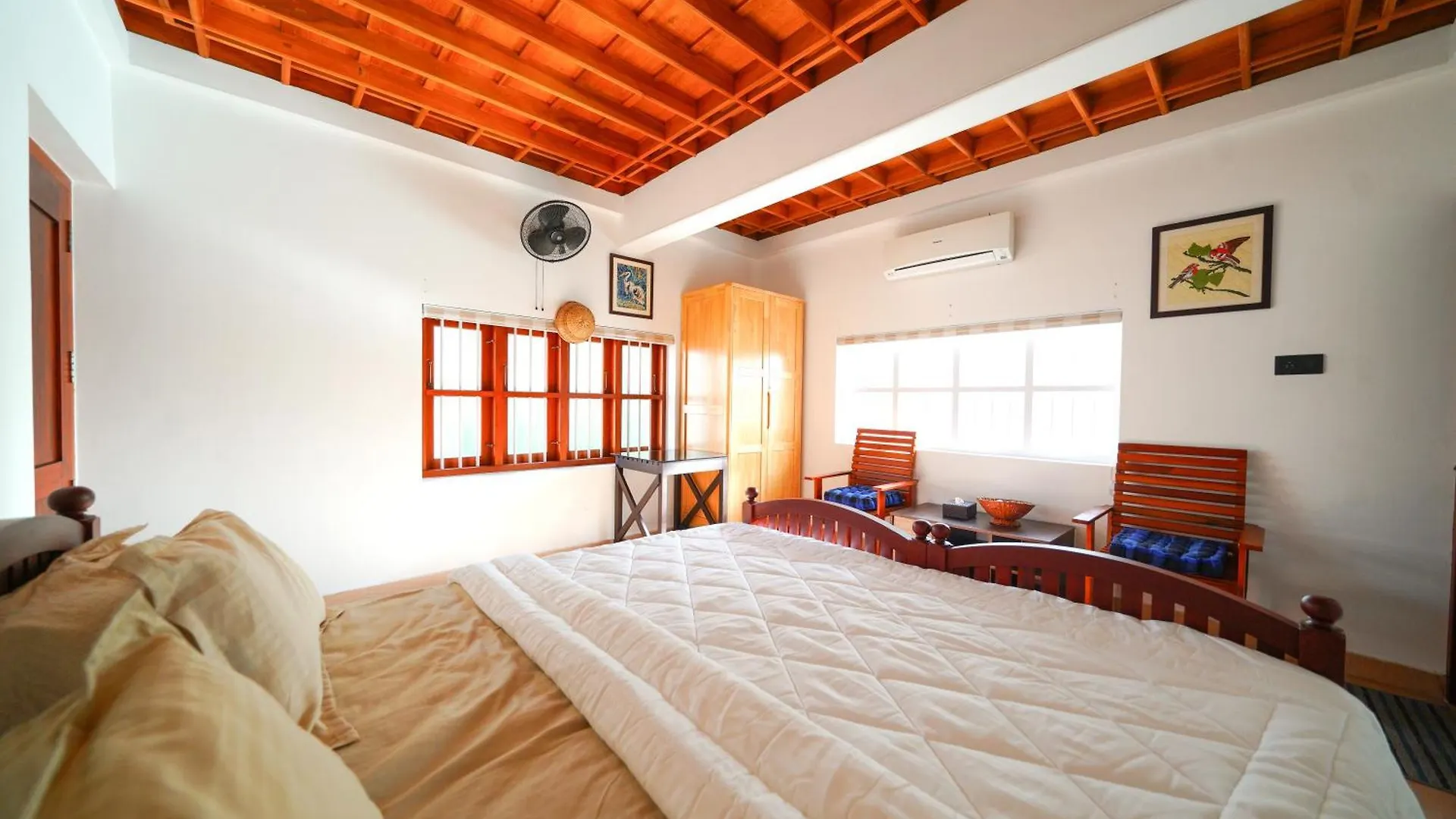 Jaladhija - Lakeview Homestay Kozhikode India