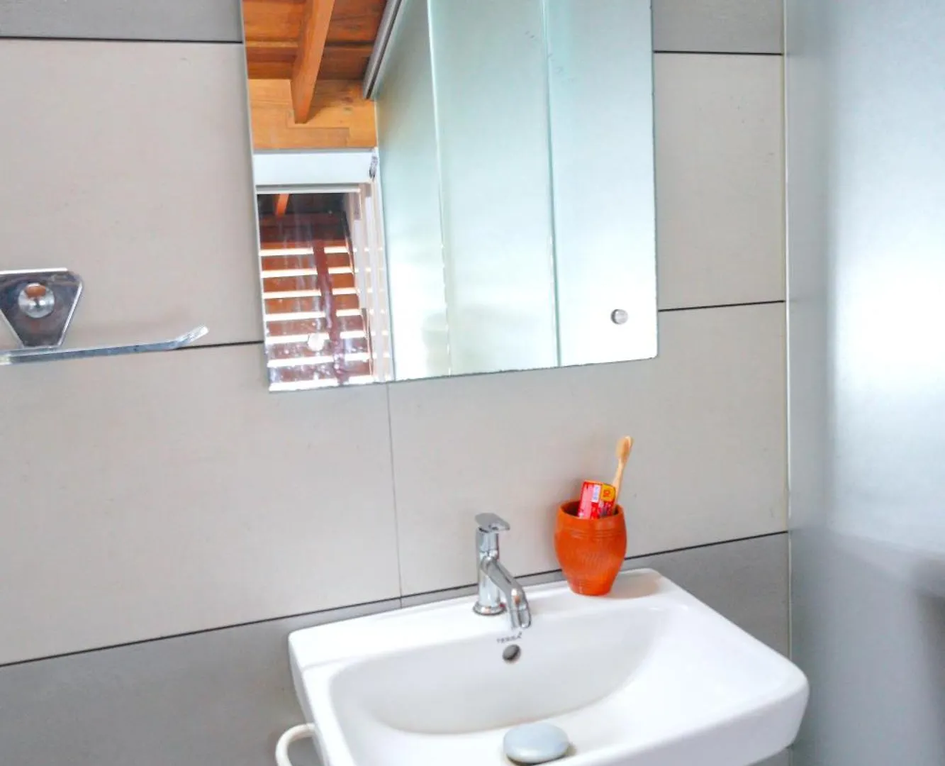 Jaladhija - Lakeview Homestay Kozhikode