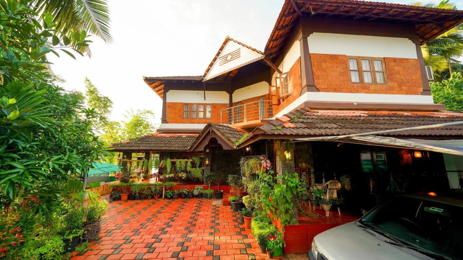 Jaladhija - Lakeview Homestay Kozhikode