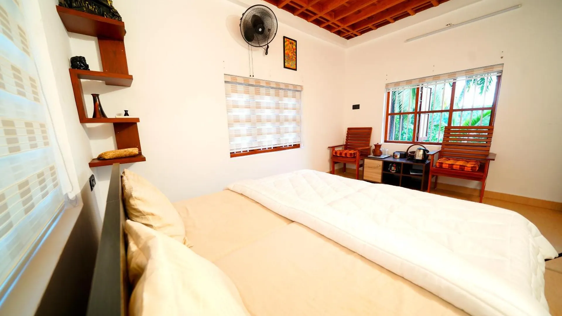 Jaladhija - Lakeview Homestay Kozhikode