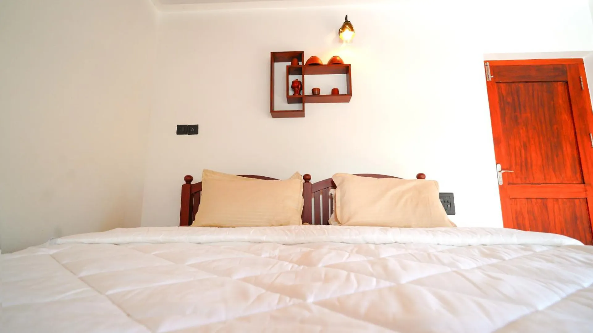Jaladhija - Lakeview Homestay Kozhikode